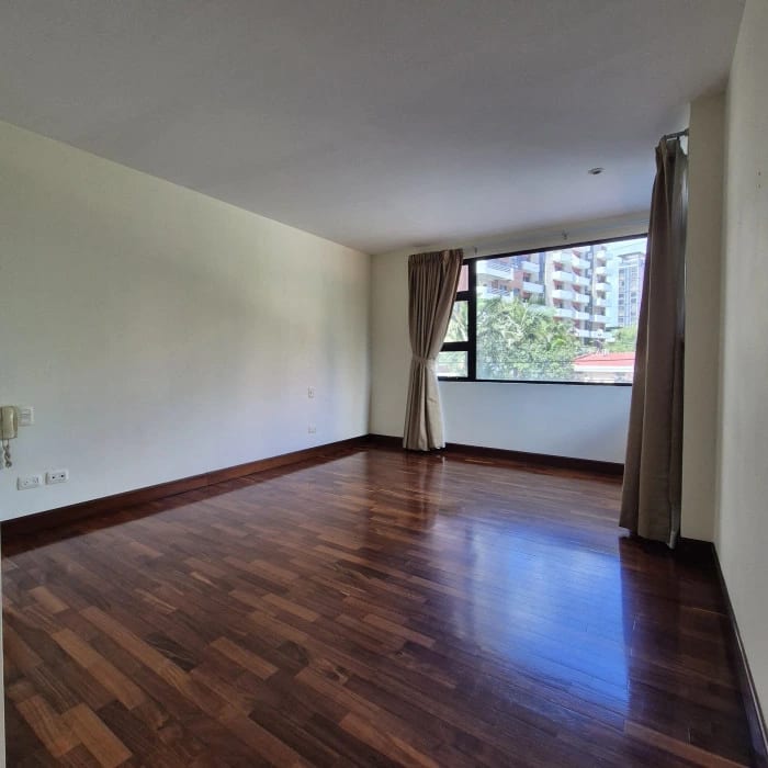 Apartamento en renta en zona 10 — Apartamento en Alquiler en Zona 10, Guatemala, Ciudad — foto 5 de 9