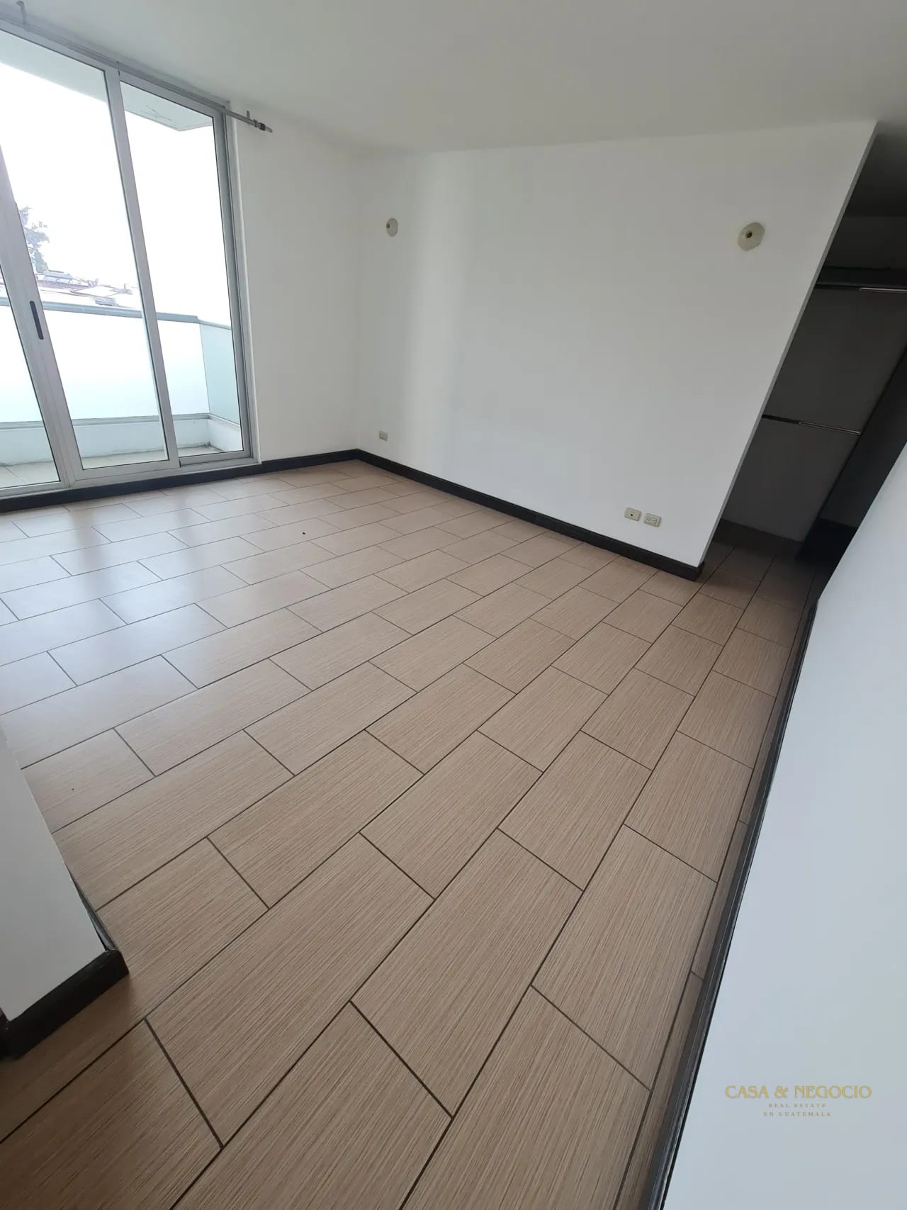 Apartamento en Alquiler en Zona 14 Sector La Villa de 3 Habitaciones — Apartamento en Alquiler en Zona 14, Guatemala, Ciudad — foto 8 de 12