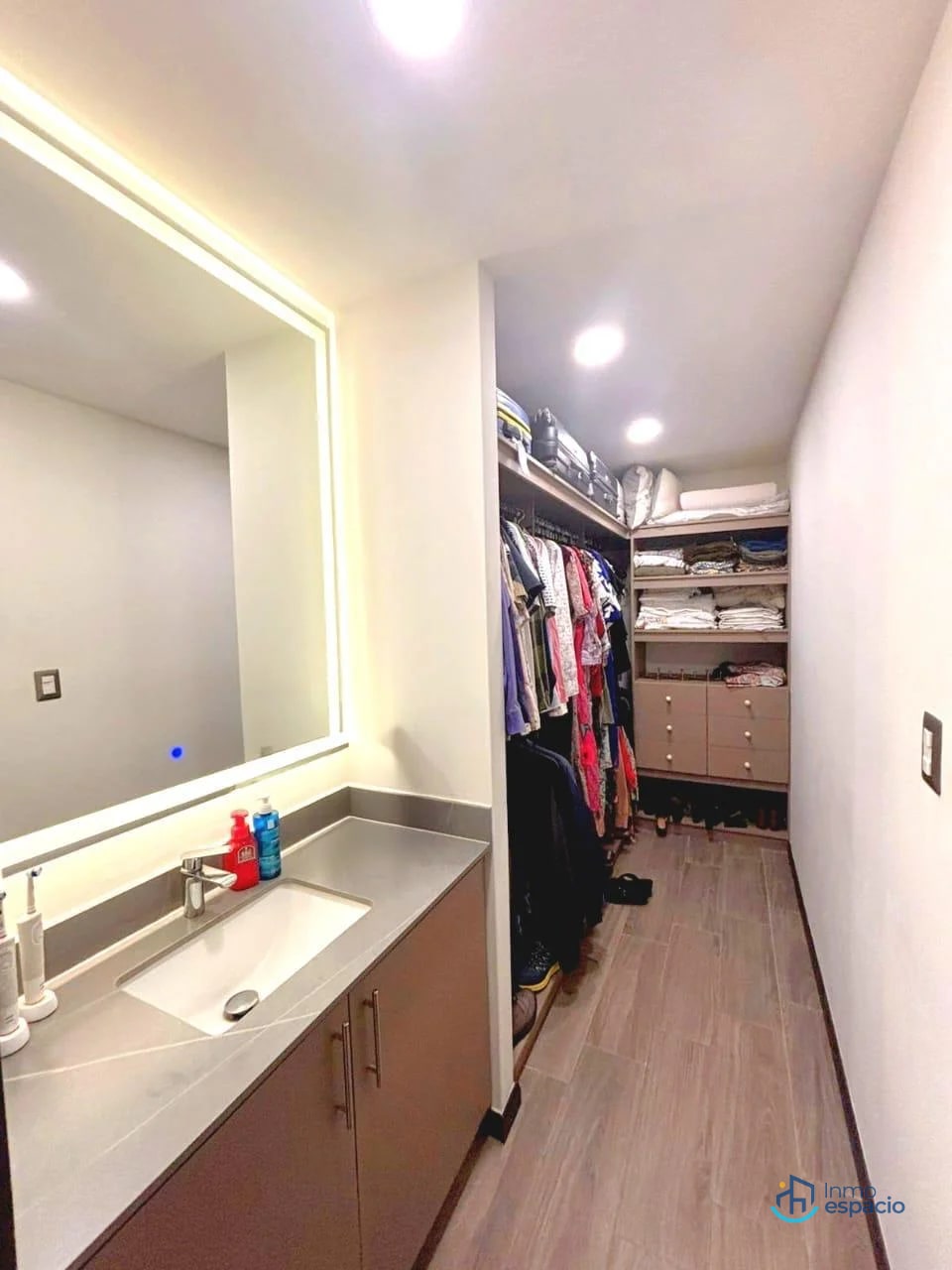 Apartamento en venta en Edificio Niko10, Zona 10 - 4