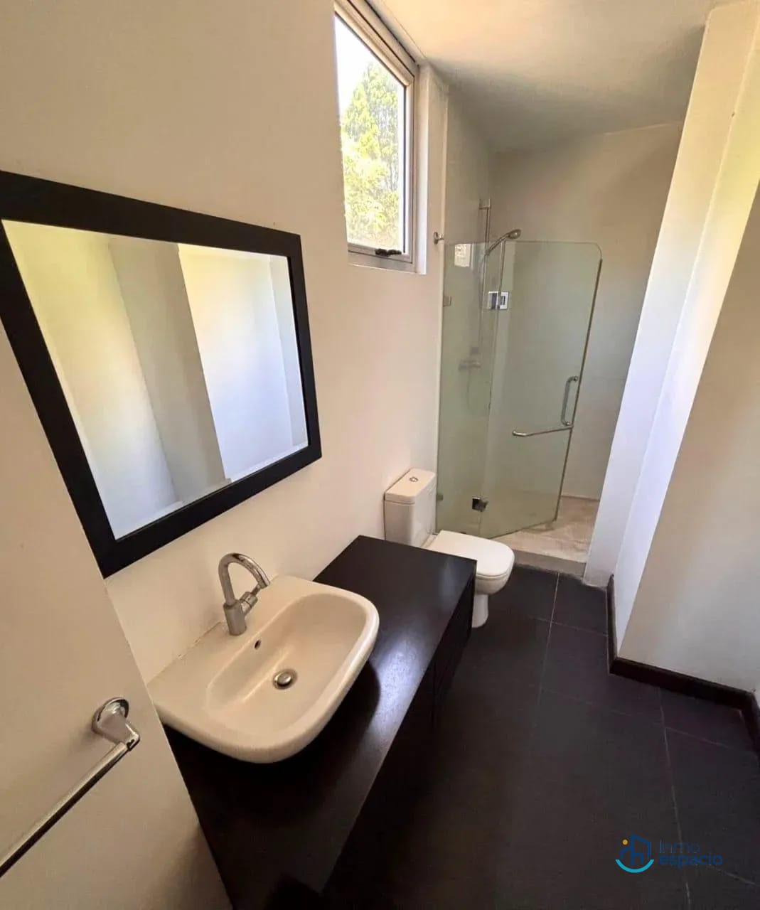 🏢 APARTAMENTO EN ALQUILER – EDIFICIO MIDORI, ZONA 15 — Apartamento en Alquiler en Midori, Zona 15, Guatemala, Ciudad — foto 5 de 17