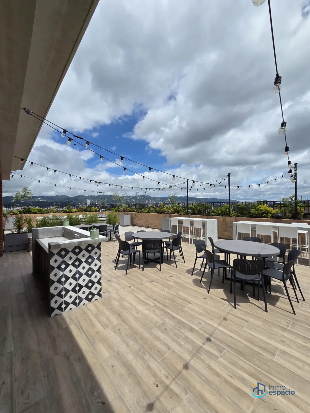 Apartamento en venta - Edificio Centrico, Zona 5 — Apartamento en Venta en Céntrico, Zona 5, Guatemala, Ciudad — foto 4 de 10