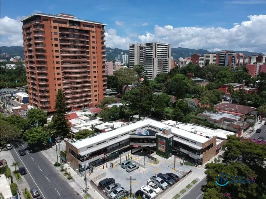 Local Comercial en Renta | Zona 10 | Listo para Adecuar a tu Negocio — Local en Alquiler en Zona 10, Guatemala, Ciudad — foto 4 de 7