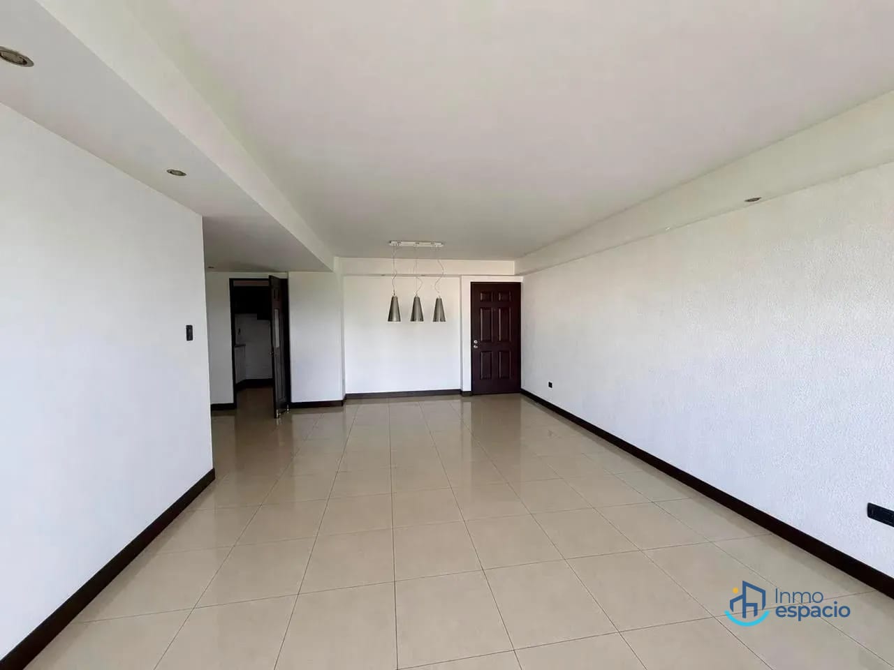Apartamento en alquiler - Zona 16 — Apartamento en Alquiler en San Isidro, Zona 16, Guatemala, Ciudad — foto 3 de 6