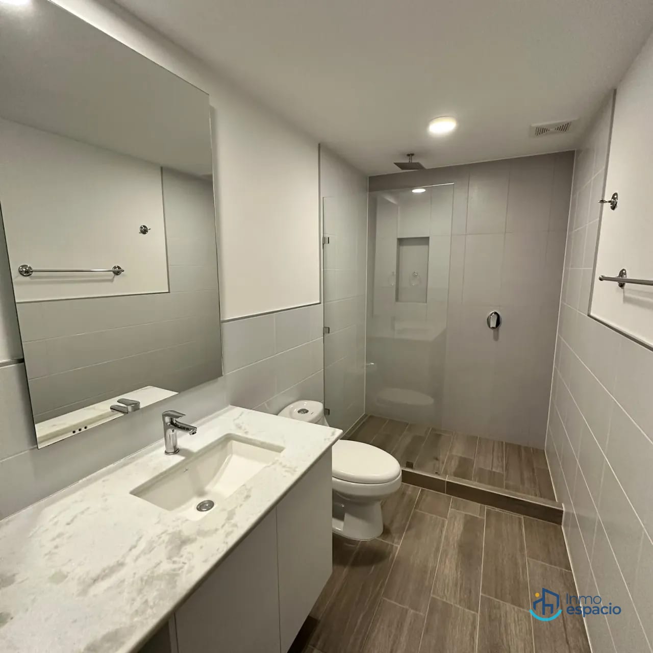 Apartamento en alquiler en Zona 14 — Apartamento en Alquiler en Segheria, Zona 14, Guatemala, Ciudad — foto 10 de 15