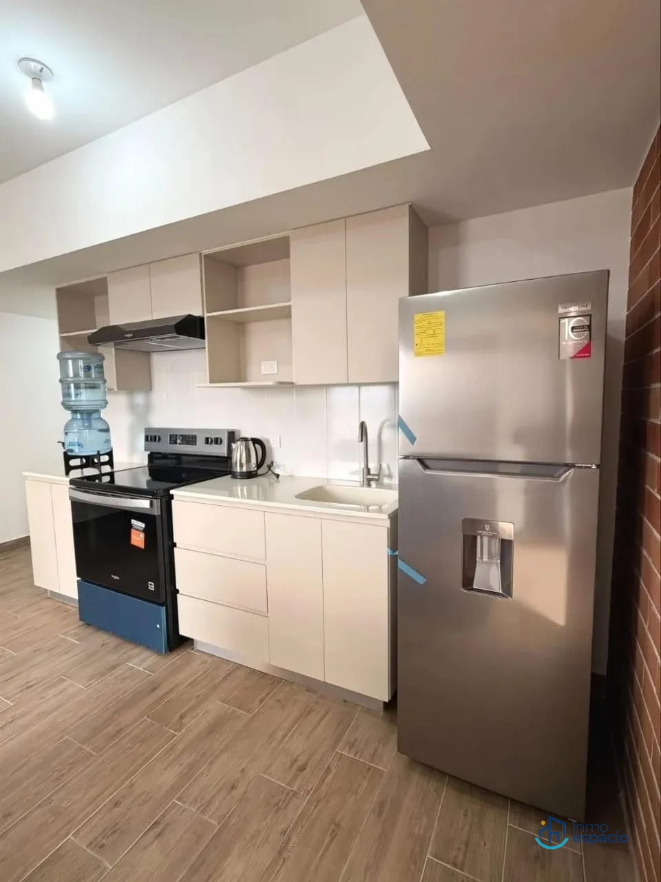 Apartamento en alquiler en Zona 4 — Apartamento en Alquiler en Modra, Zona 4, Guatemala, Ciudad — foto 3 de 11