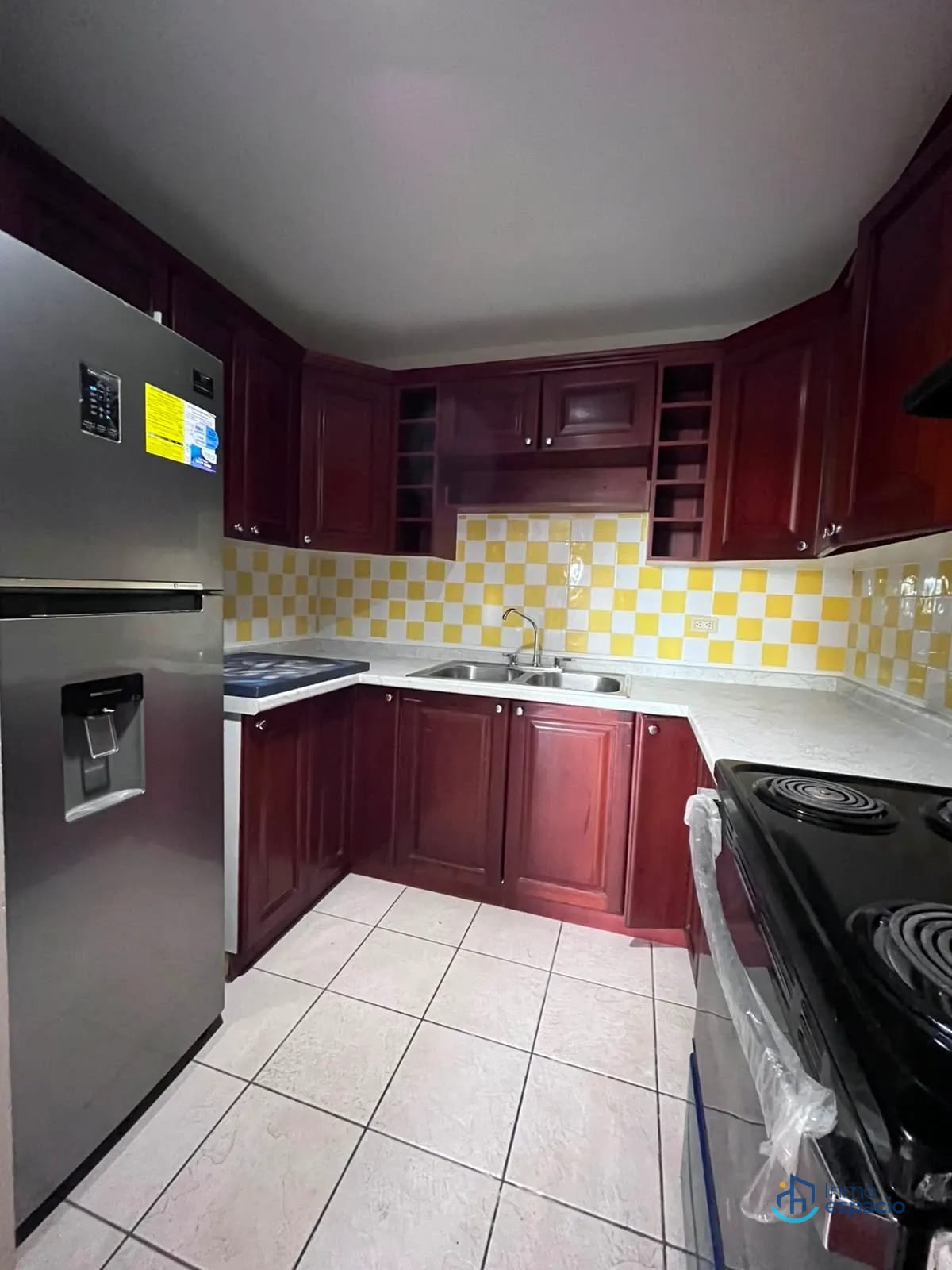 Apartamento en renta en Zona 14 — Apartamento en Alquiler en Santorini, Zona 14, Guatemala, Ciudad — foto 2 de 13