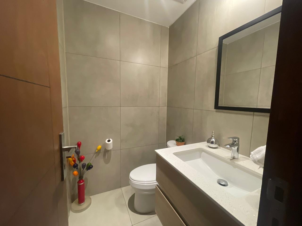 🔥 Apartamento en Venta Zona 10 | 3 Habitaciones | 2 Terrazas — Apartamento en Venta en Zona 10, Guatemala, Ciudad — foto 11 de 14