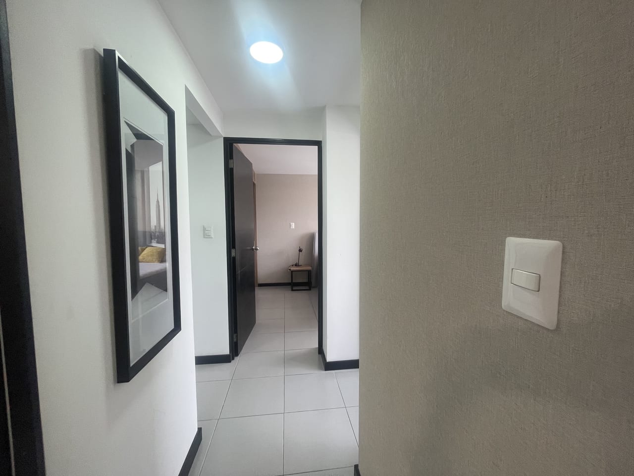 Invierte con ventaja: apartamento acreditado en Airbnb 🏙️ — Apartamento en Venta en Zona 14, Guatemala, Ciudad — foto 3 de 9