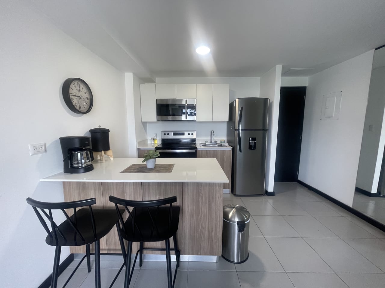 Invierte con ventaja: apartamento acreditado en Airbnb 🏙️ — Apartamento en Venta en Zona 14, Guatemala, Ciudad — foto 2 de 9