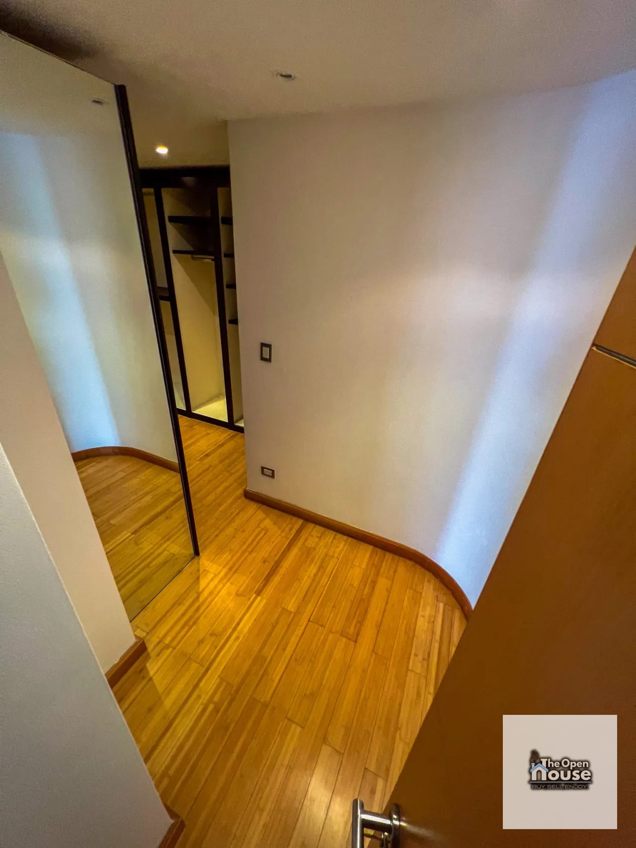 Apartamento Atrium Zona 10 Guatemala — Apartamento en Venta en Zona 10, Guatemala, Ciudad — foto 9 de 17