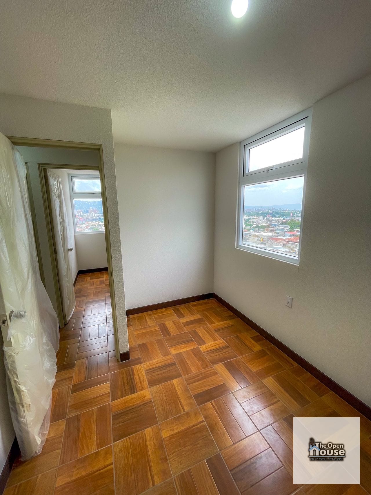 Apartamento en Renta – Torre Norte, Santa Cecilia — Apartamento en Alquiler en Zona 8, Guatemala, Ciudad — foto 13 de 13