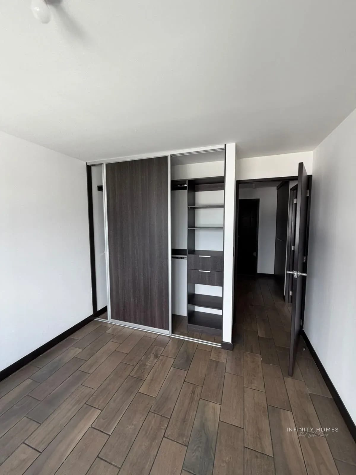 Apartamento en Renta Edificio Verona — Zona 10 — Apartamento en Alquiler en Verona, Zona 10, Guatemala, Ciudad — foto 4 de 11