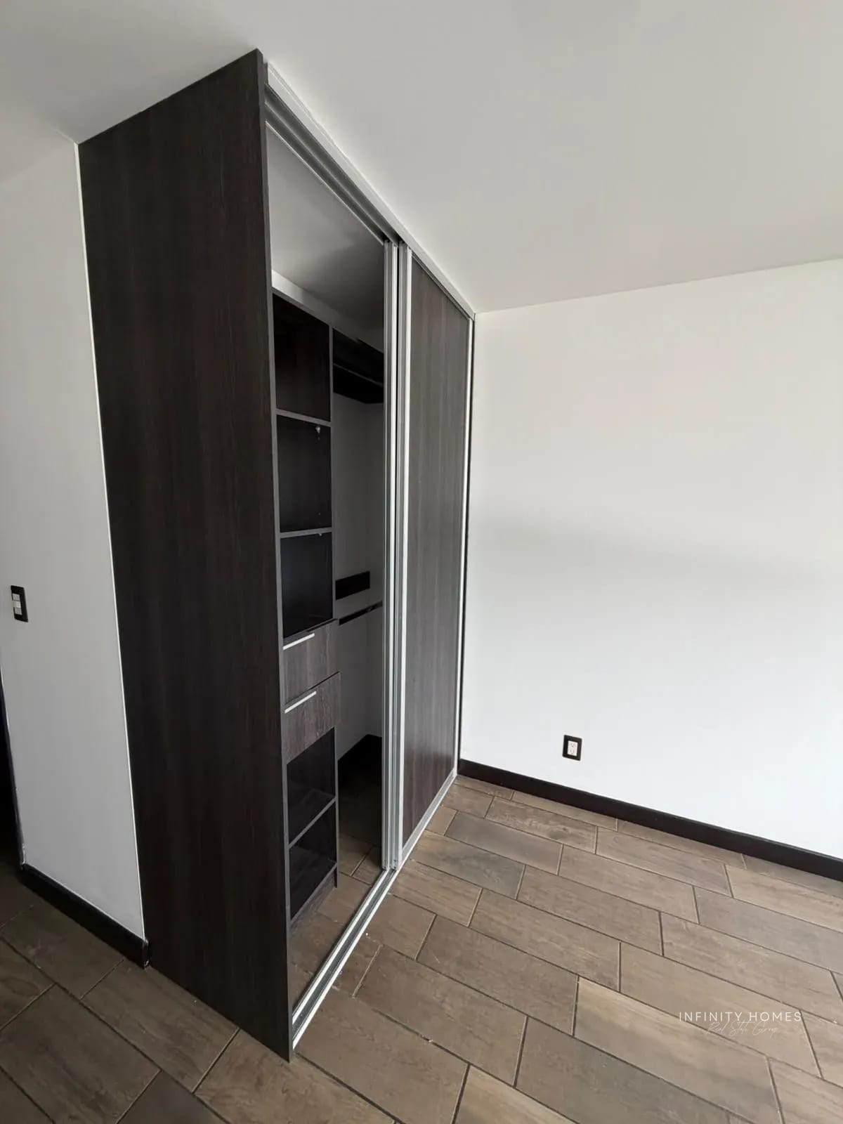 Apartamento en Renta Edificio Verona — Zona 10 — Apartamento en Alquiler en Verona, Zona 10, Guatemala, Ciudad — foto 6 de 11