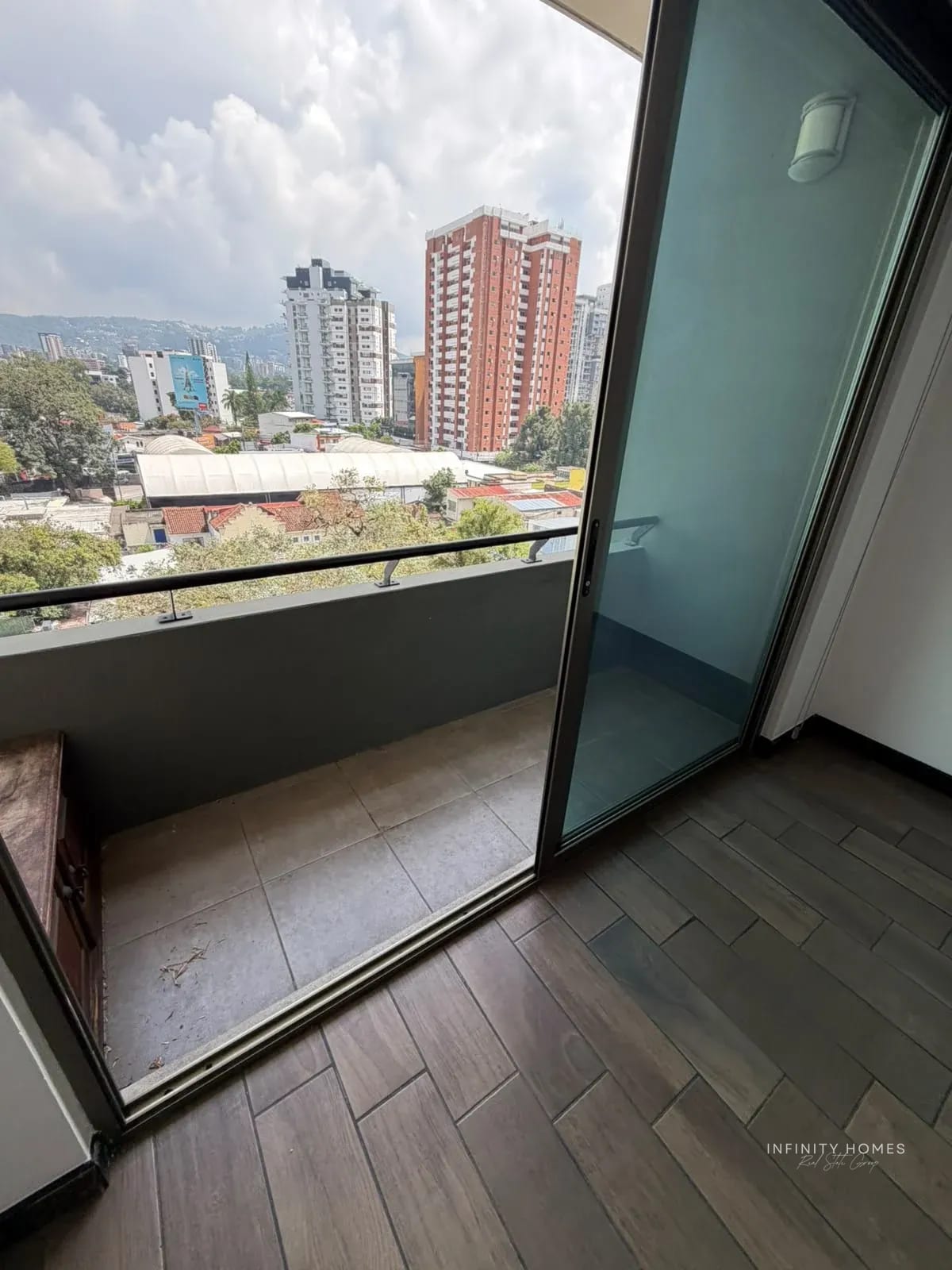 Apartamento en Renta Edificio Verona — Zona 10 — Apartamento en Alquiler en Verona, Zona 10, Guatemala, Ciudad — foto 8 de 11