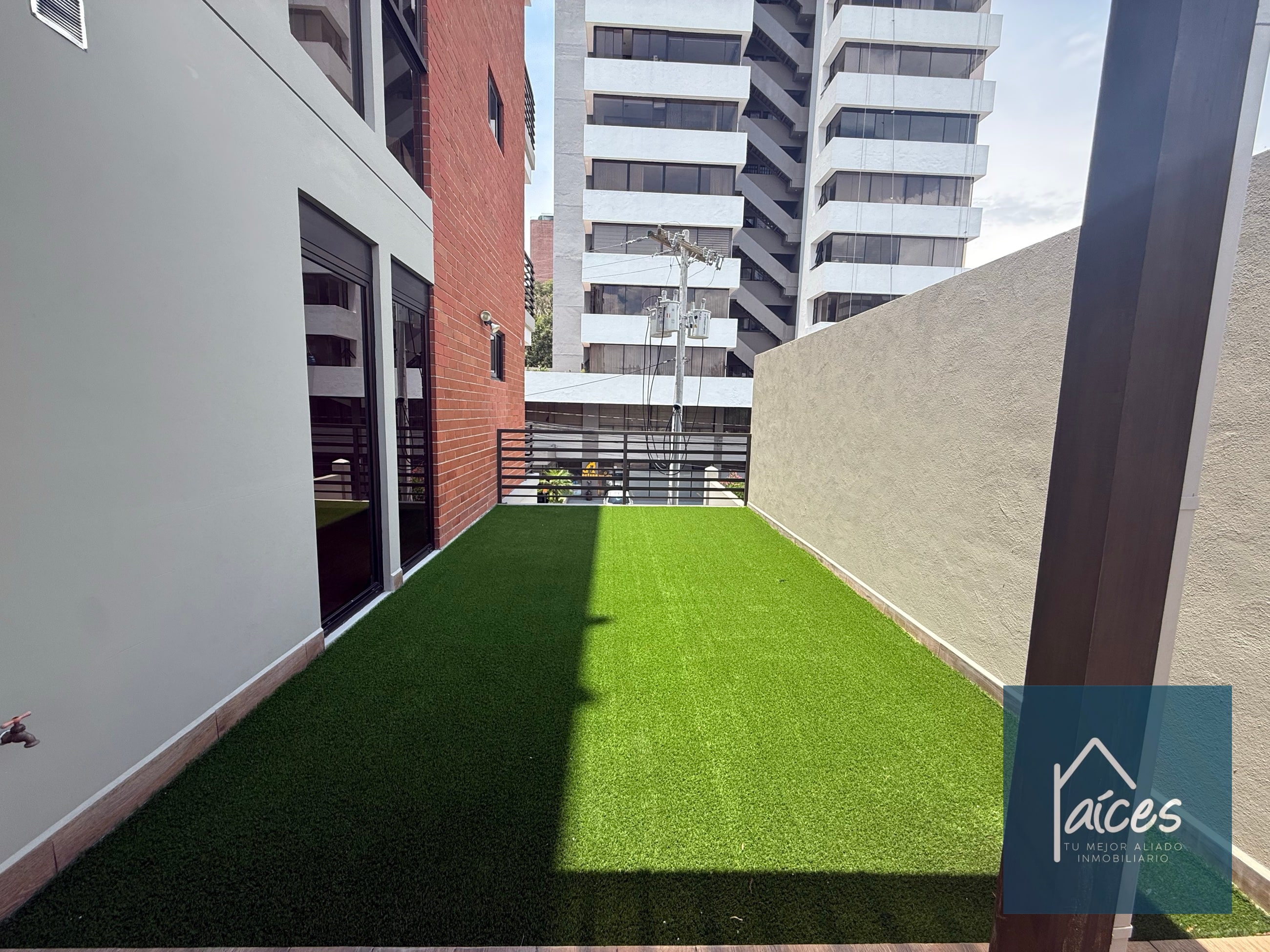 Apartamento con jardín y pérgola en renta ASTORGA Zona 13 (D) — Apartamento en Alquiler en Zona 13, Guatemala, Ciudad — foto 9 de 17