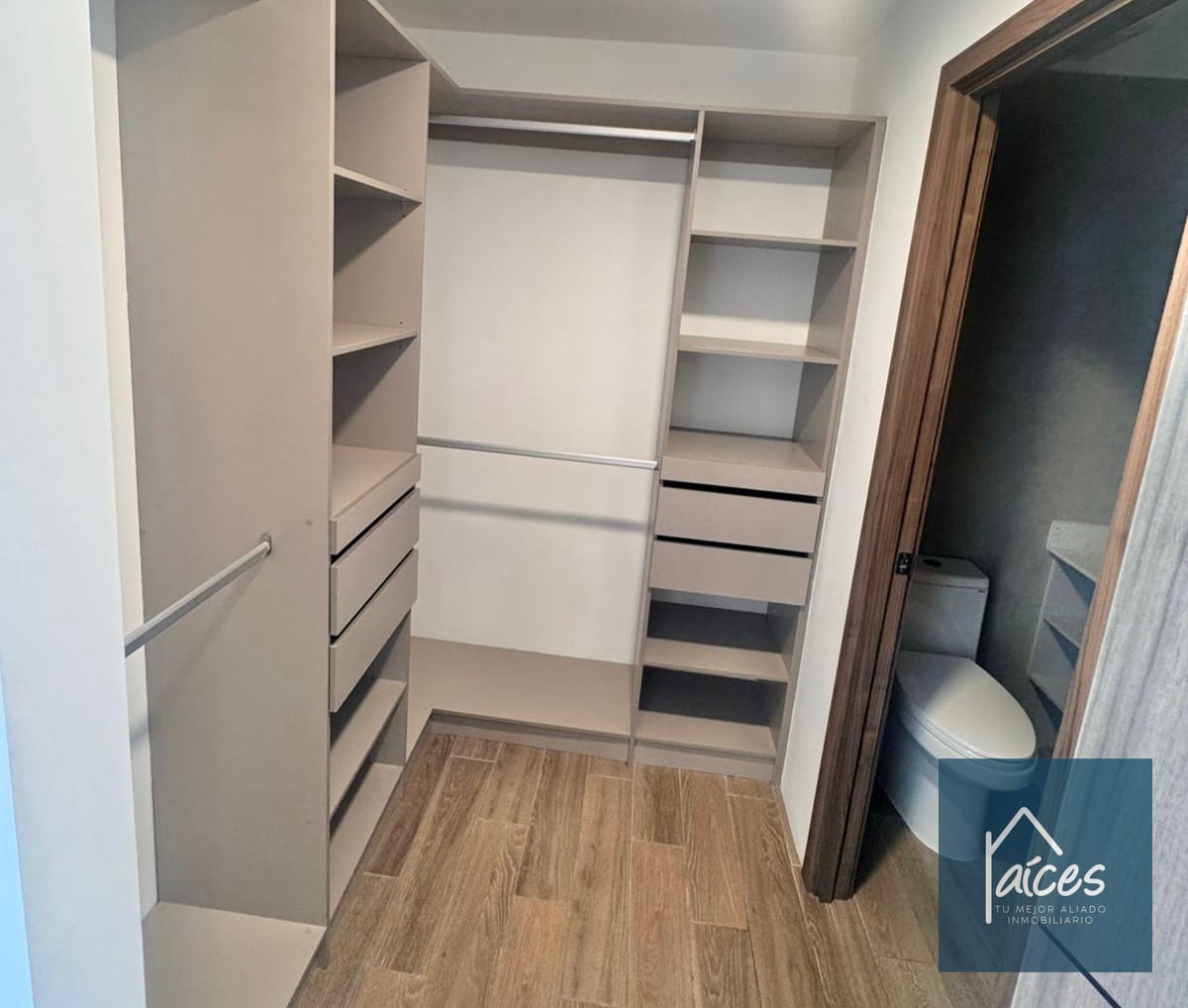 Apartamento en Renta PARQUE 14 Zona 14 (*20) — Apartamento en Alquiler en Parque 14, Zona 14, Guatemala, Ciudad — foto 13 de 15