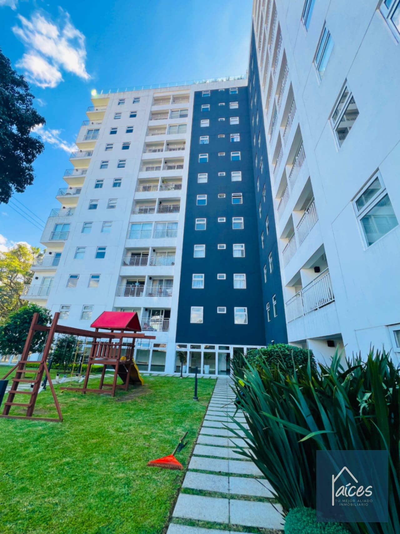 Apartamento Amueblado en Renta TORRE PAMPLONA 1a CALLE Zona 13 (D) — Apartamento en Alquiler en Torre Pamplona 1ra Calle, Zona 13, Guatemala, Ciudad — foto 5 de 17