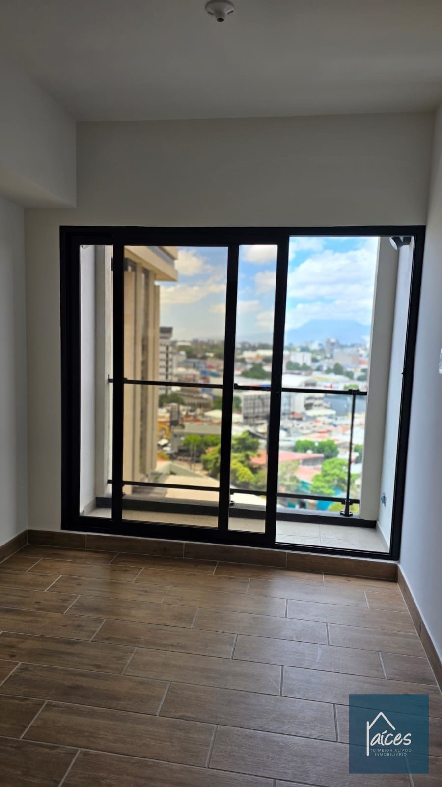 Apartamento en renta Modra 2 (D) — Apartamento en Alquiler en Modra II, Zona 4, Guatemala, Ciudad — foto 5 de 13
