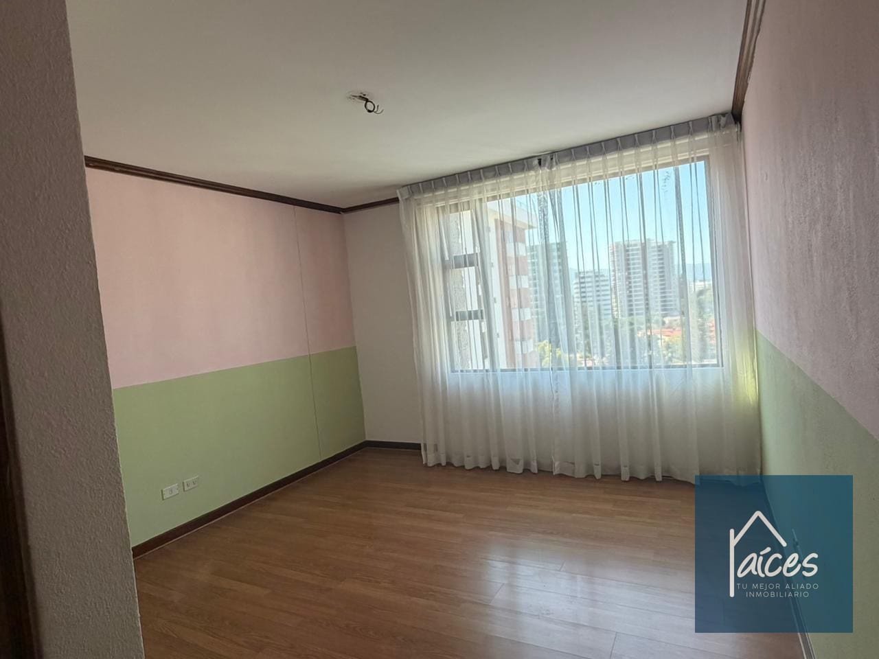 Apartamento en venta TORRE CASTELAR Zona 10 (*20) — Apartamento en Venta en Torre Castelar, Zona 10, Guatemala, Ciudad — foto 9 de 11