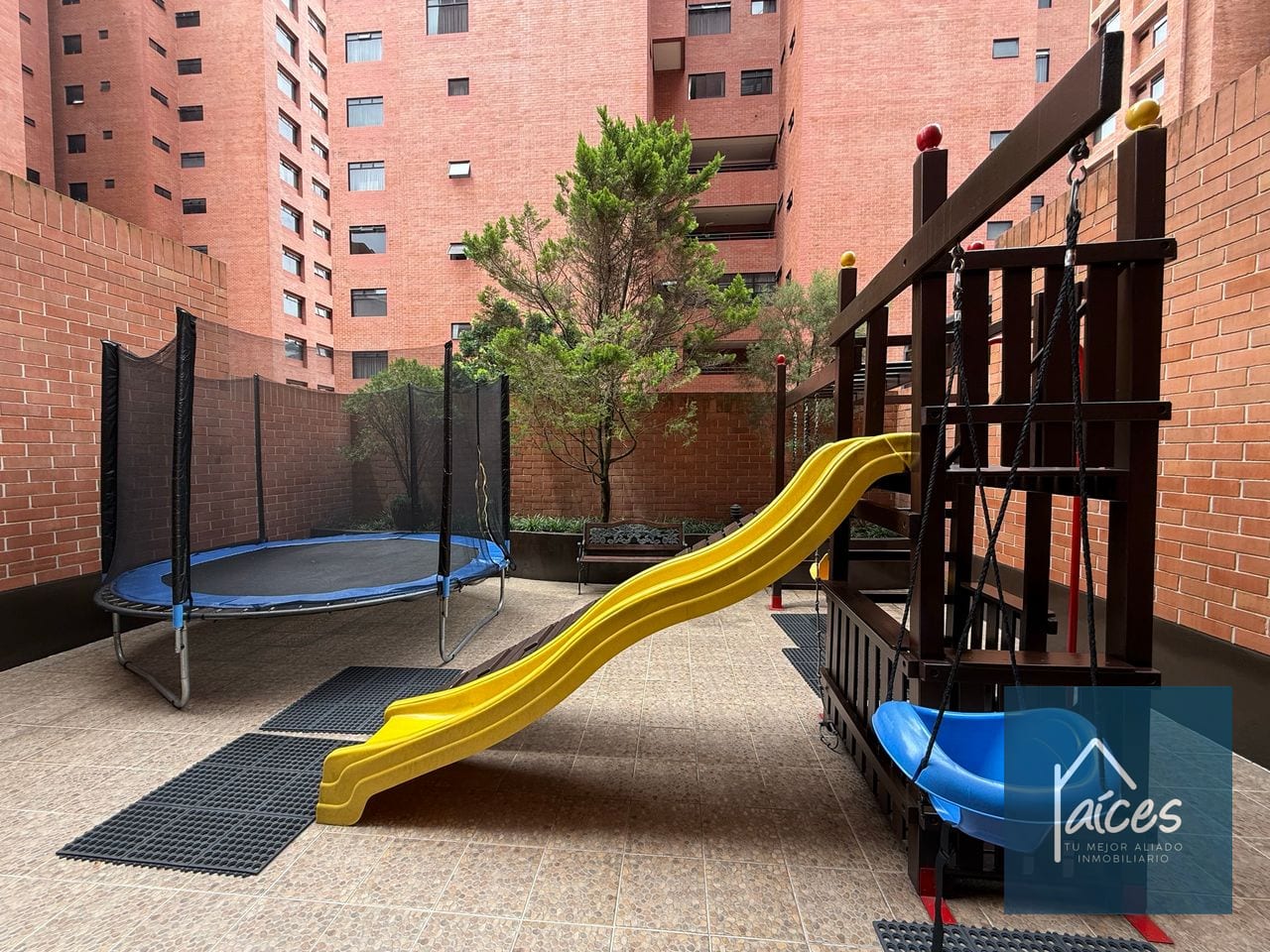 Apartamento en venta MIRAFIORI Zona 10 (D) — Apartamento en Venta en Mirafiori, Zona 10, Guatemala, Ciudad — foto 15 de 17
