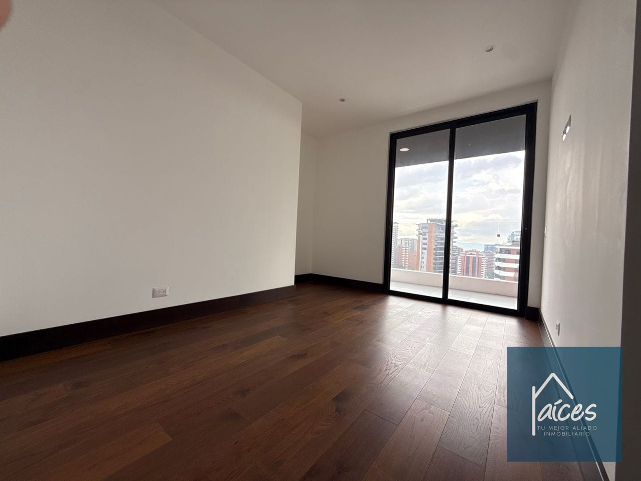 Apartamento en venta VISTANA Zona 14 (D) — Apartamento en Venta en Vistana, Zona 14, Guatemala, Ciudad — foto 5 de 17