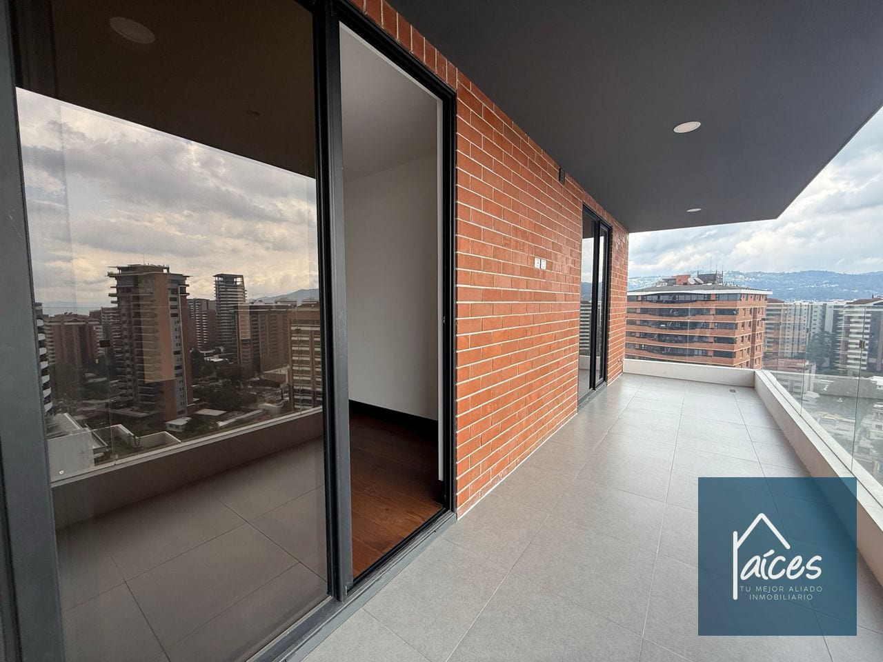 Apartamento en venta VISTANA Zona 14 (D) — Apartamento en Venta en Vistana, Zona 14, Guatemala, Ciudad — foto 9 de 17