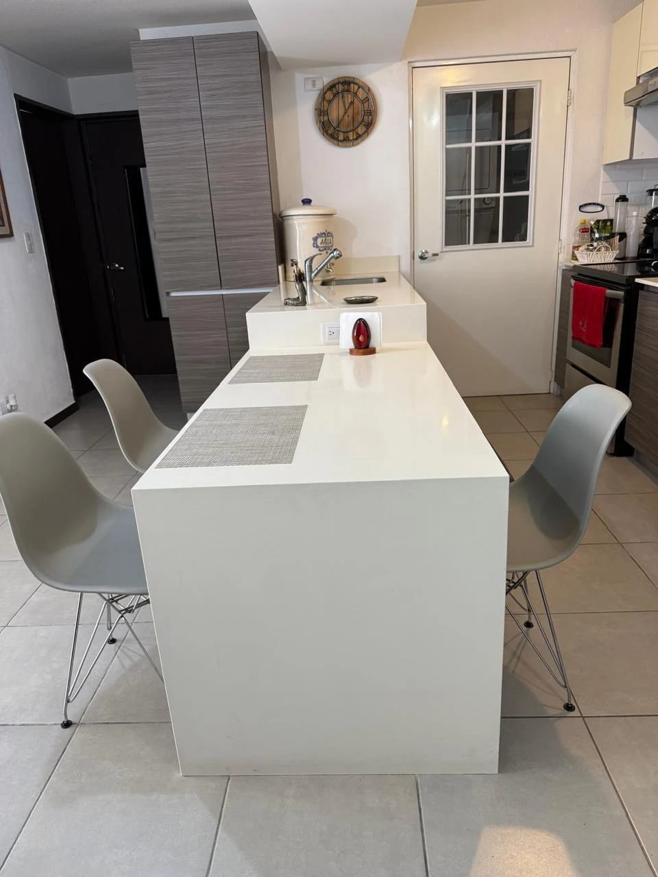 Apartamento Semi-amueblado en Venta en Zona 11 Ciudad de Guatemala — Apartamento en Venta en Zona 11, Guatemala, Ciudad — foto 2 de 5