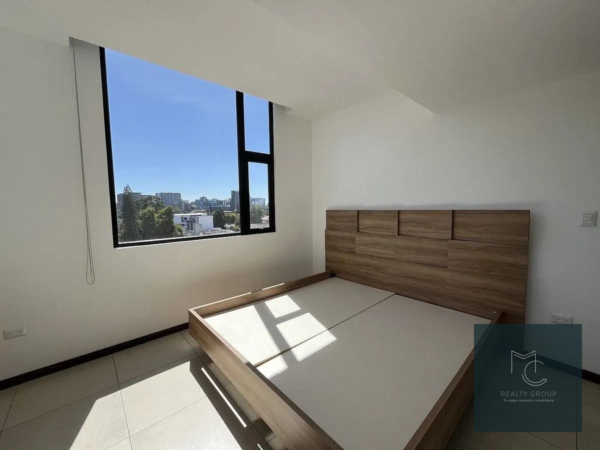 Apartamento semi amueblado en RENTA y VENTA - zona 10 — Apartamento en Alquiler en Mira, Zona 10, Guatemala, Ciudad — foto 6 de 14
