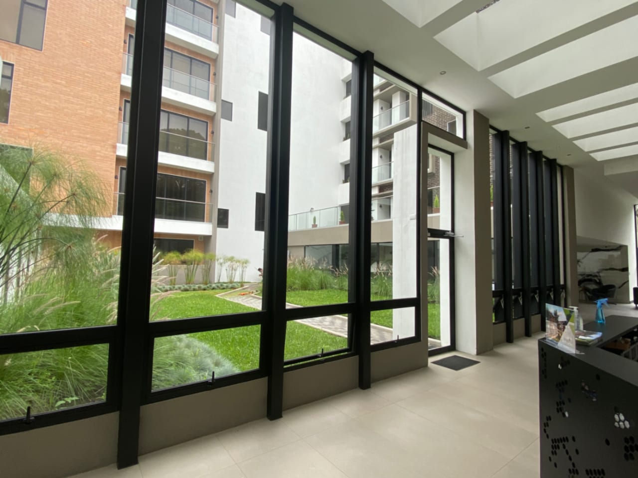 Lindo Apartamento en zona 16 — Apartamento en Venta en Kanajuyú, Zona 16, Guatemala, Ciudad — foto 9 de 17