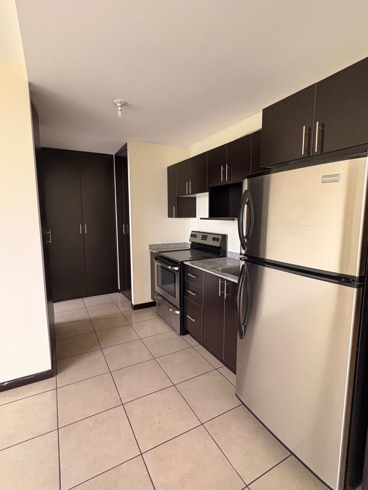 Amplio apartamento en venta zona 9 — Apartamento en Venta en Torre Barcelona, Zona 9, Guatemala, Ciudad — foto 7 de 17