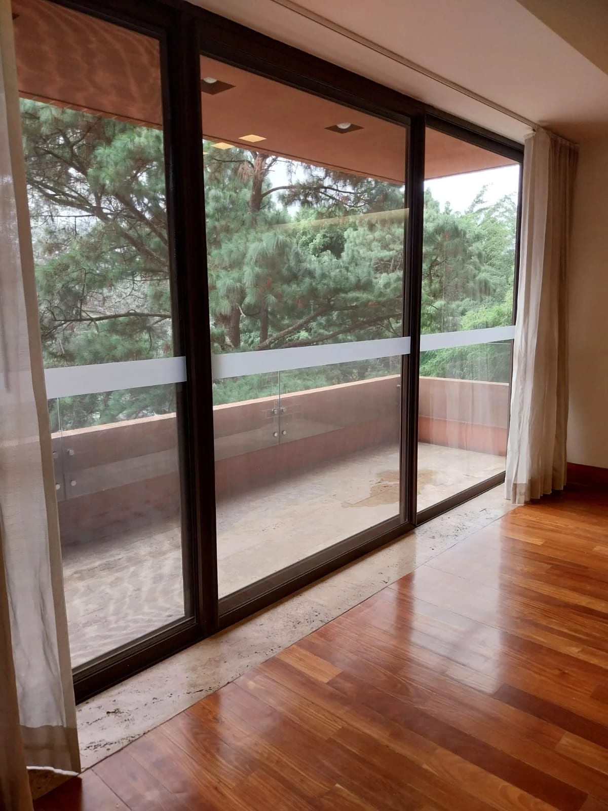 Vive en Casa Margarita zona 10 — Apartamento en Alquiler en Casa Margarita, Zona 10, Guatemala, Ciudad — foto 2 de 7