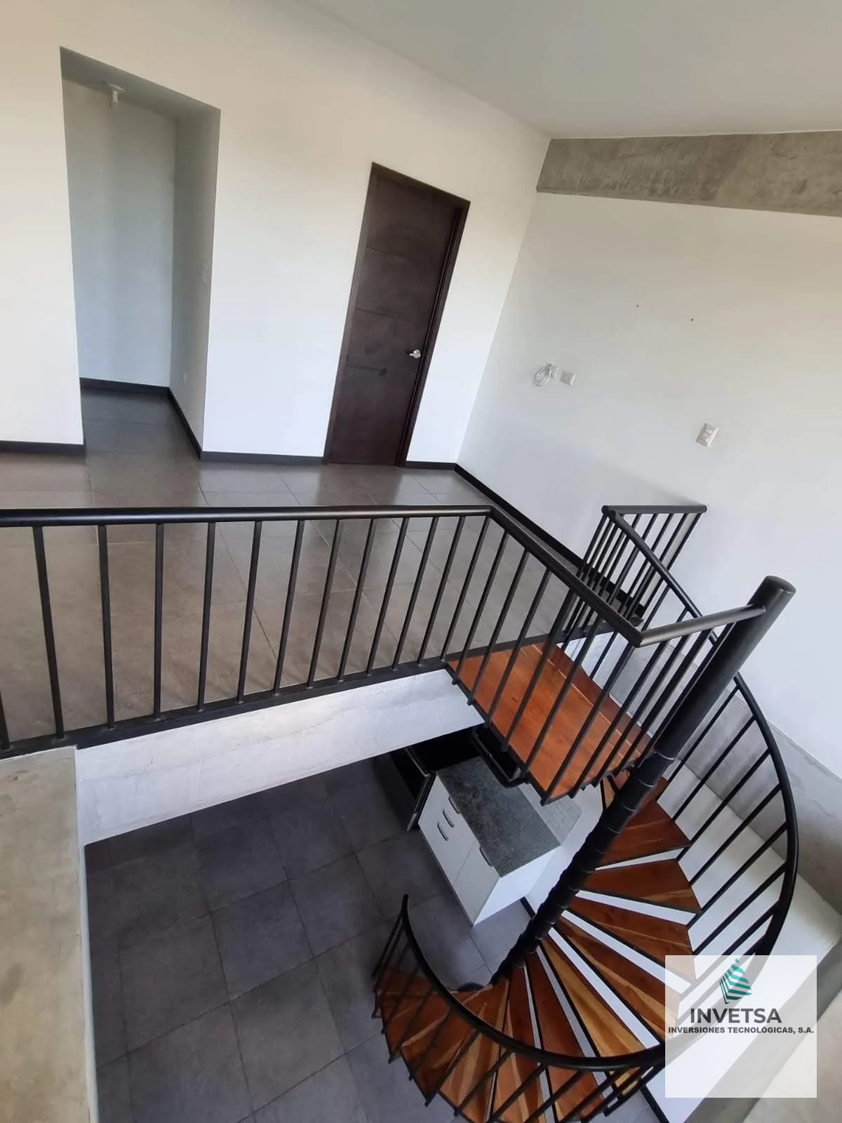 APARTAMENTO TIPO LOFT EN VENTA ZONA 10 FABRA - 1