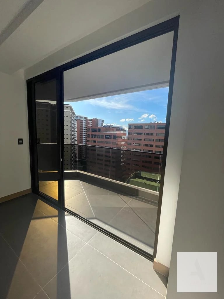 Apartamento contemporáneo - Vertic, zona 14 — Apartamento en Alquiler en Vertic, Zona 14, Guatemala, Ciudad — foto 4 de 16