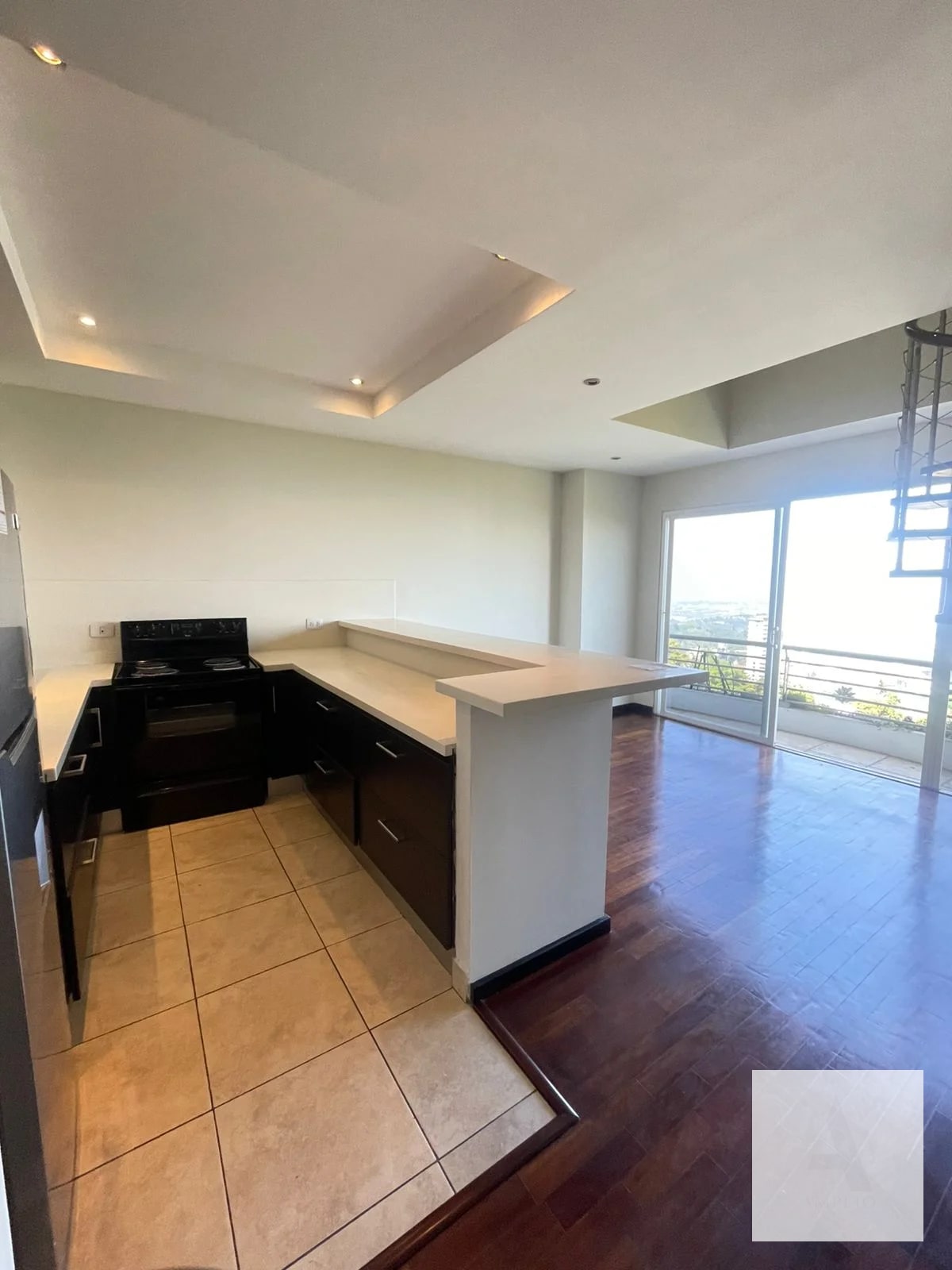 Apartamento tipo Loft en Renta: Vistabella 2, Km.9.5 CAES — Apartamento en Alquiler en Carretera a El Salvador, Guatemala, Ciudad — foto 2 de 14
