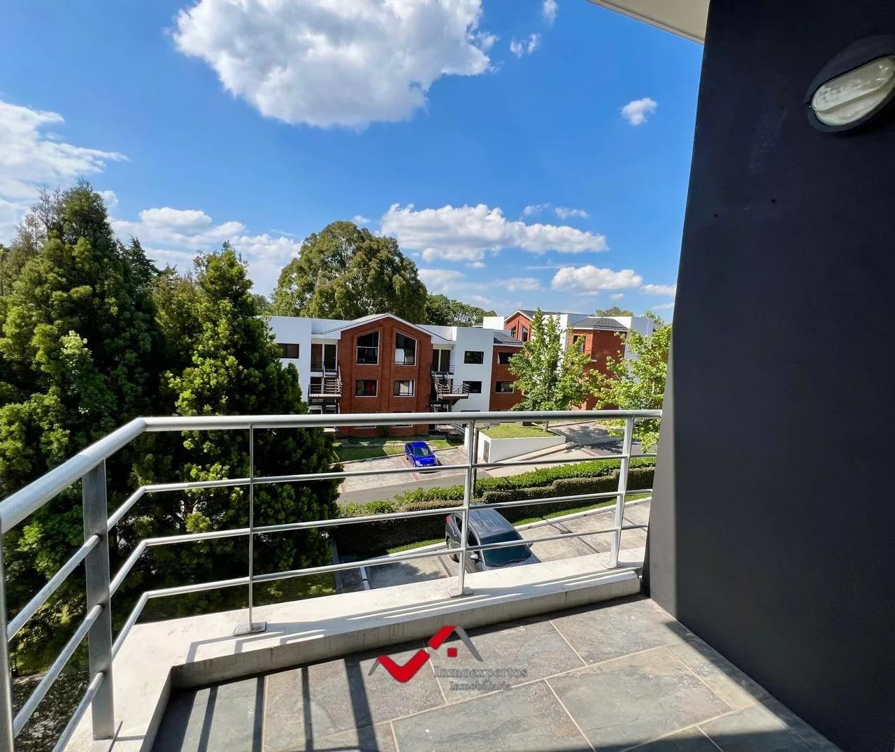 APARTAMENTO EN RENTA EN ZONA 16, EDIFICIO TRENTO — Apartamento en Alquiler en Zona 16, Guatemala, Ciudad — foto 3 de 8