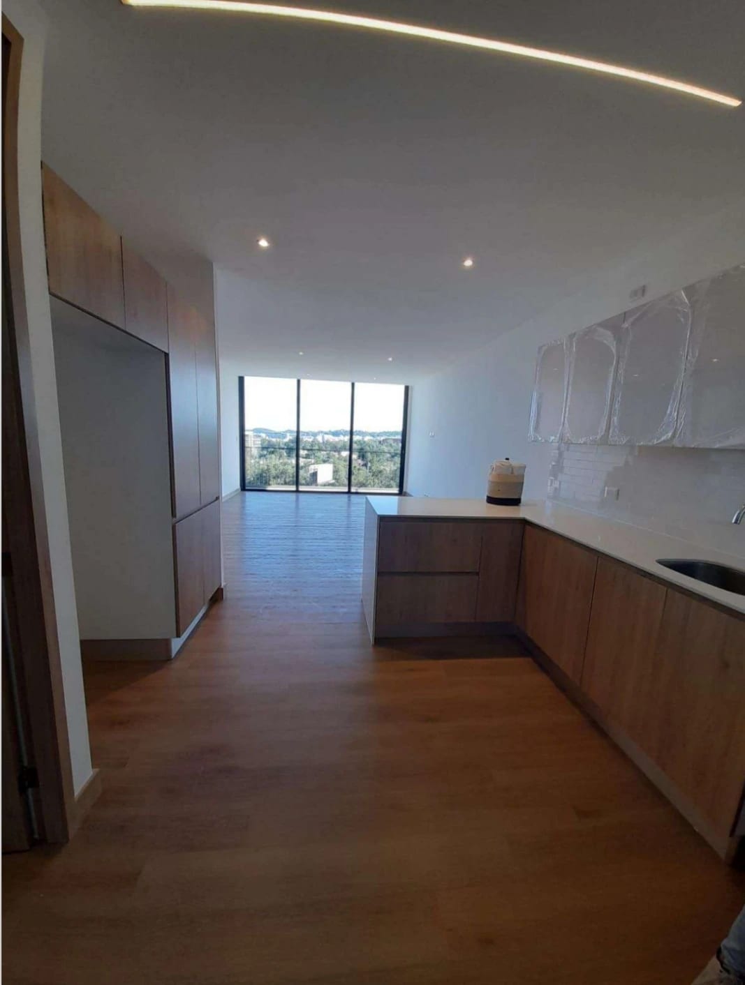 APARTAMENTO EN RENTA, ZONA 15 EDIFICIO TRIVA — Apartamento en Alquiler en Trivá, Zona 15, Guatemala, Ciudad — foto 2 de 17