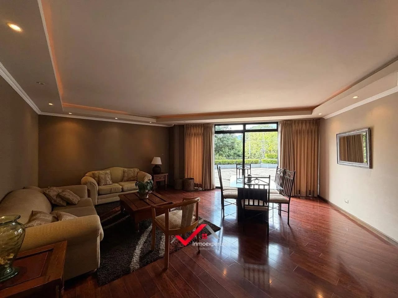 Apartamento con Amplia Terraza , Zona 14 — Apartamento en Alquiler en Zona 14, Guatemala, Ciudad — foto 1 de 9