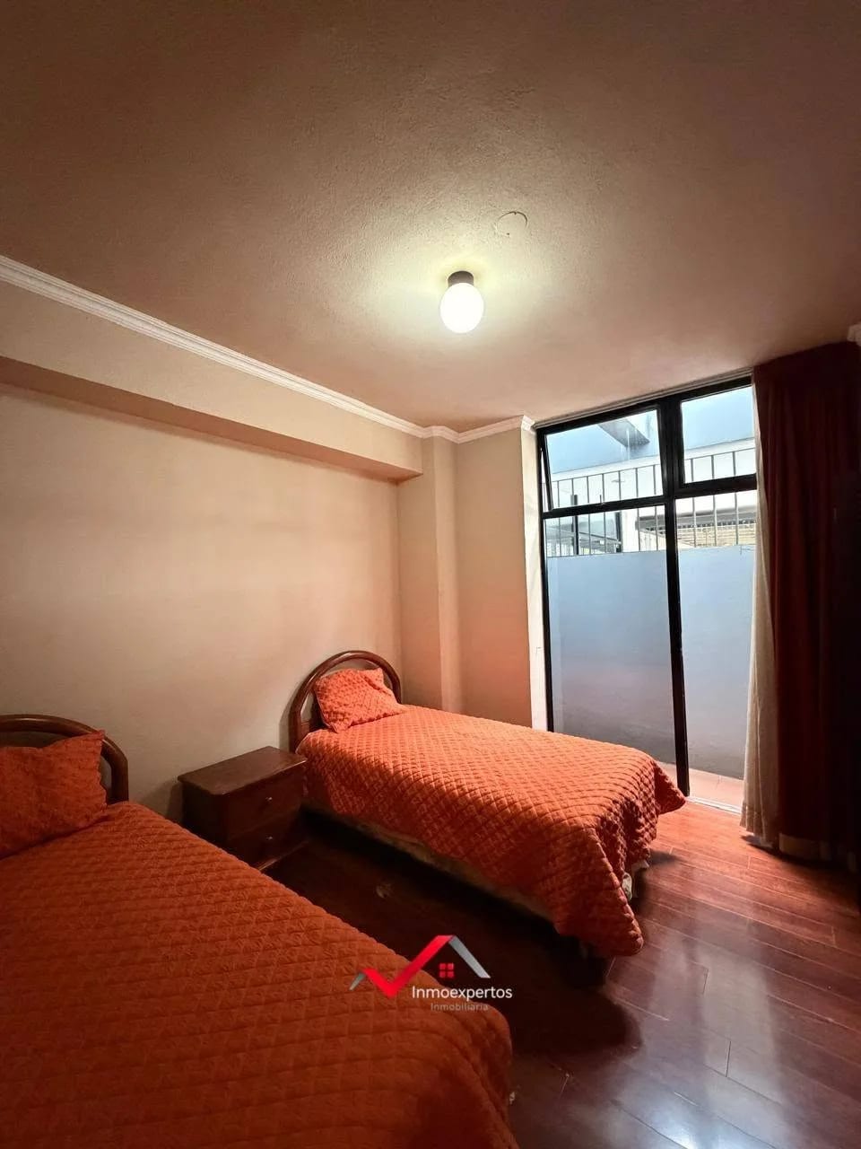 Apartamento con Amplia Terraza , Zona 14 — Apartamento en Alquiler en Zona 14, Guatemala, Ciudad — foto 8 de 9