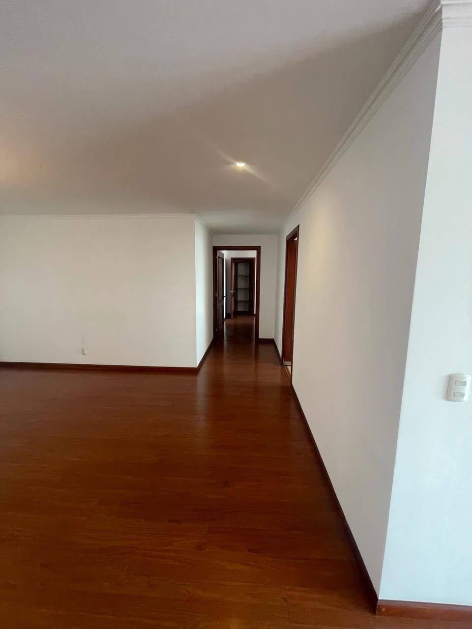 Apartamento en Renta Zona 15, Vista Hermosa II Edificio Botticelli II — Apartamento en Alquiler en Botticelli II, Zona 15, Guatemala, Ciudad — foto 7 de 17