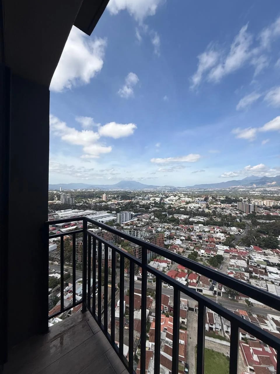 Espectacular apartamento de tres dormitorios en zona 11 Mariscal — Apartamento en Venta en Zona 11, Guatemala, Ciudad — foto 7 de 15