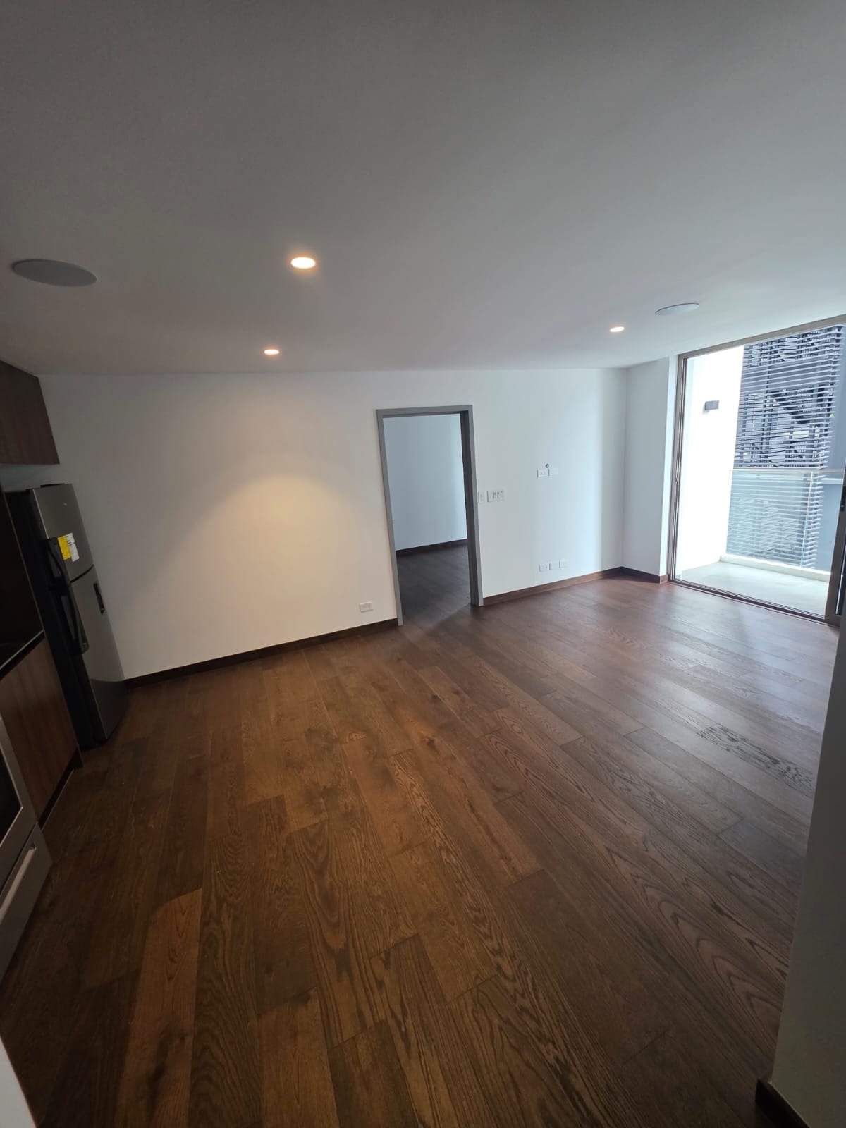 Apartamento para estrenar en z. 10 en excelente ubicación l — Apartamento en Alquiler en Zona 10, Guatemala, Ciudad — foto 3 de 11