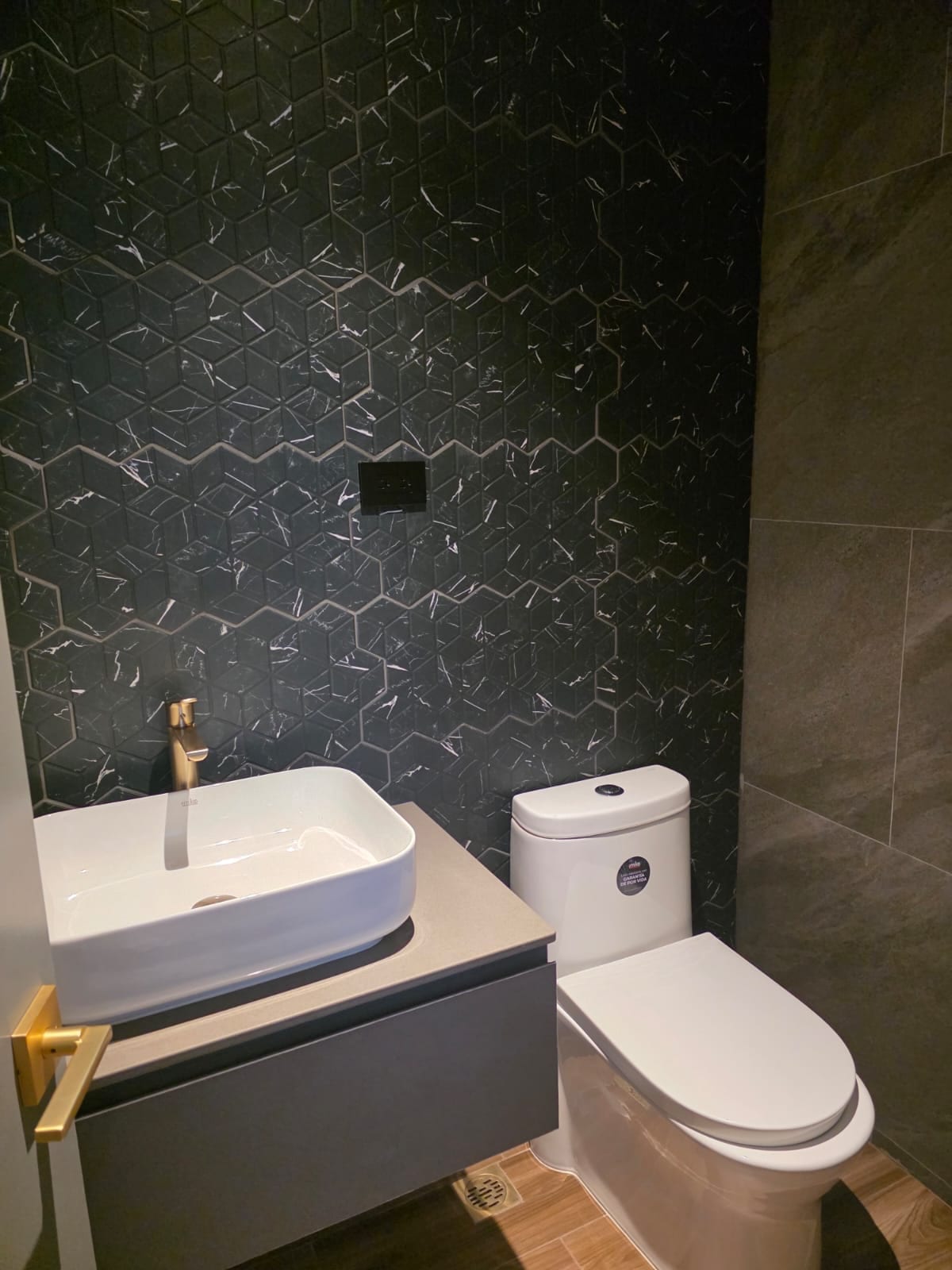 Apartamento para estrenar en z. 10 en excelente ubicación l — Apartamento en Alquiler en Zona 10, Guatemala, Ciudad — foto 4 de 11