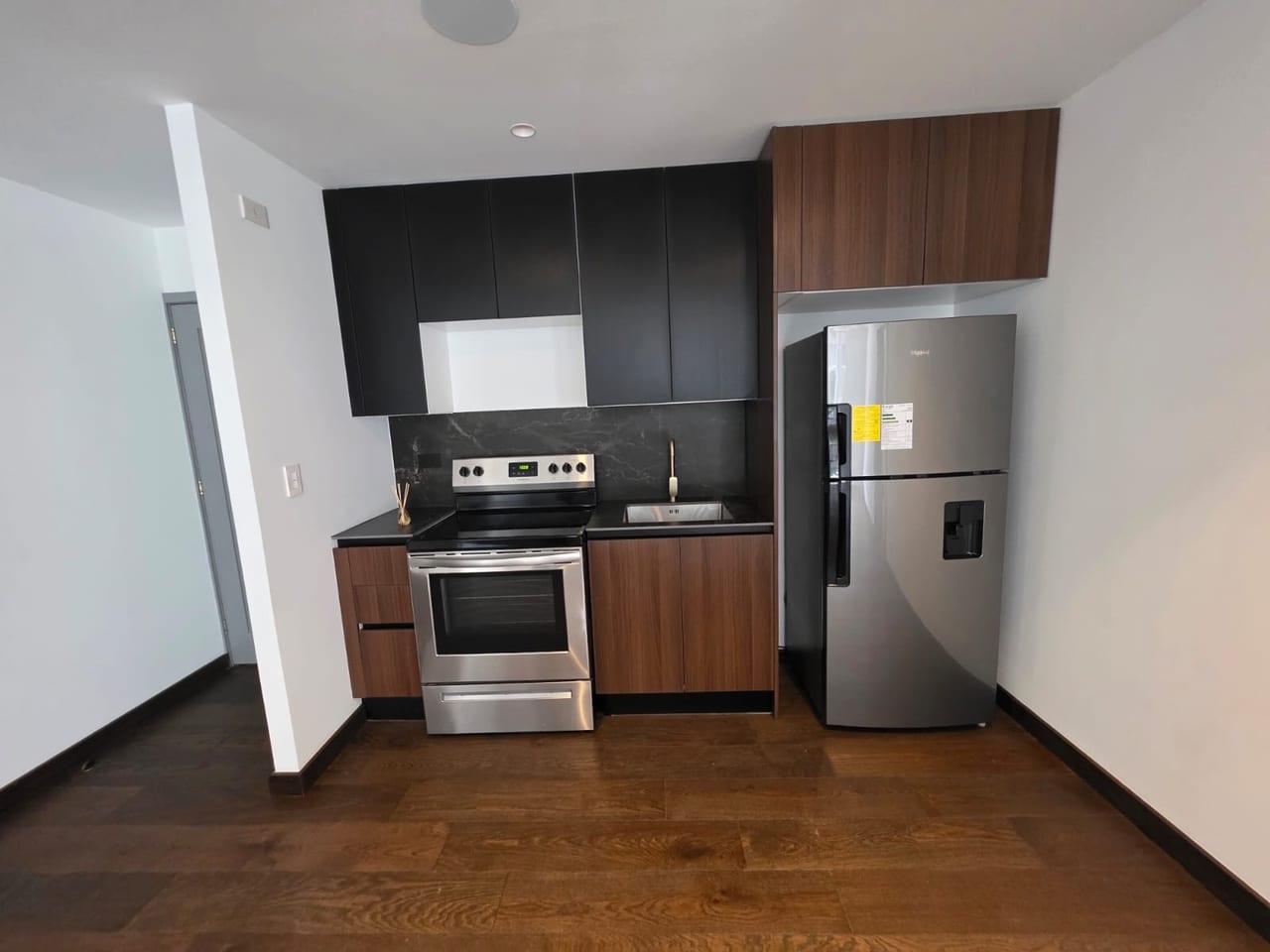 Apartamento para estrenar en z. 10 en excelente ubicación l — Apartamento en Alquiler en Zona 10, Guatemala, Ciudad — foto 5 de 11