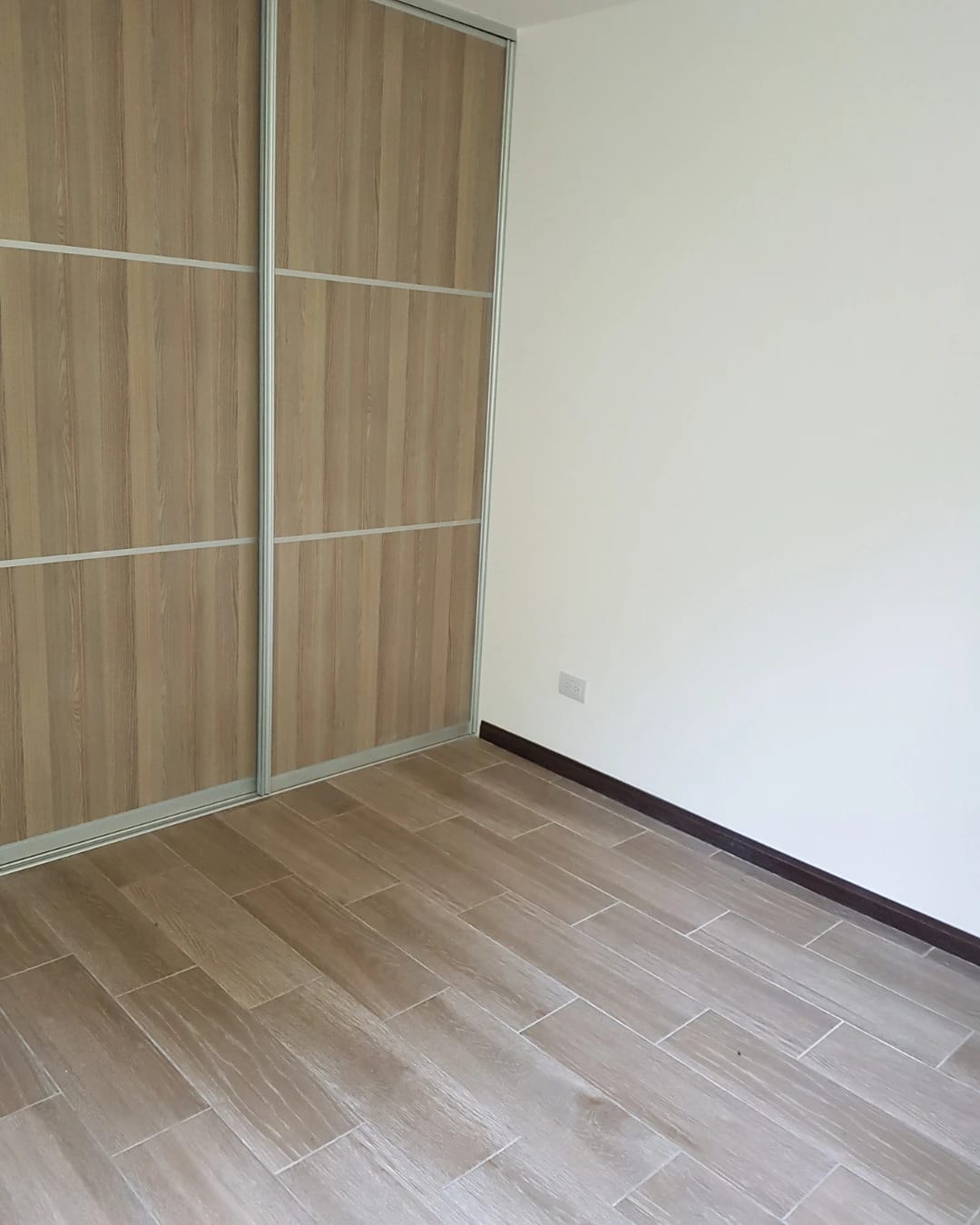 SAN ISIDRO 2021 | ESPECTACULAR APARTAMENTO EN RENTA 3 HAB. — Apartamento en Alquiler en San Isidro 20/21, Zona 16, Guatemala, Ciudad — foto 13 de 17