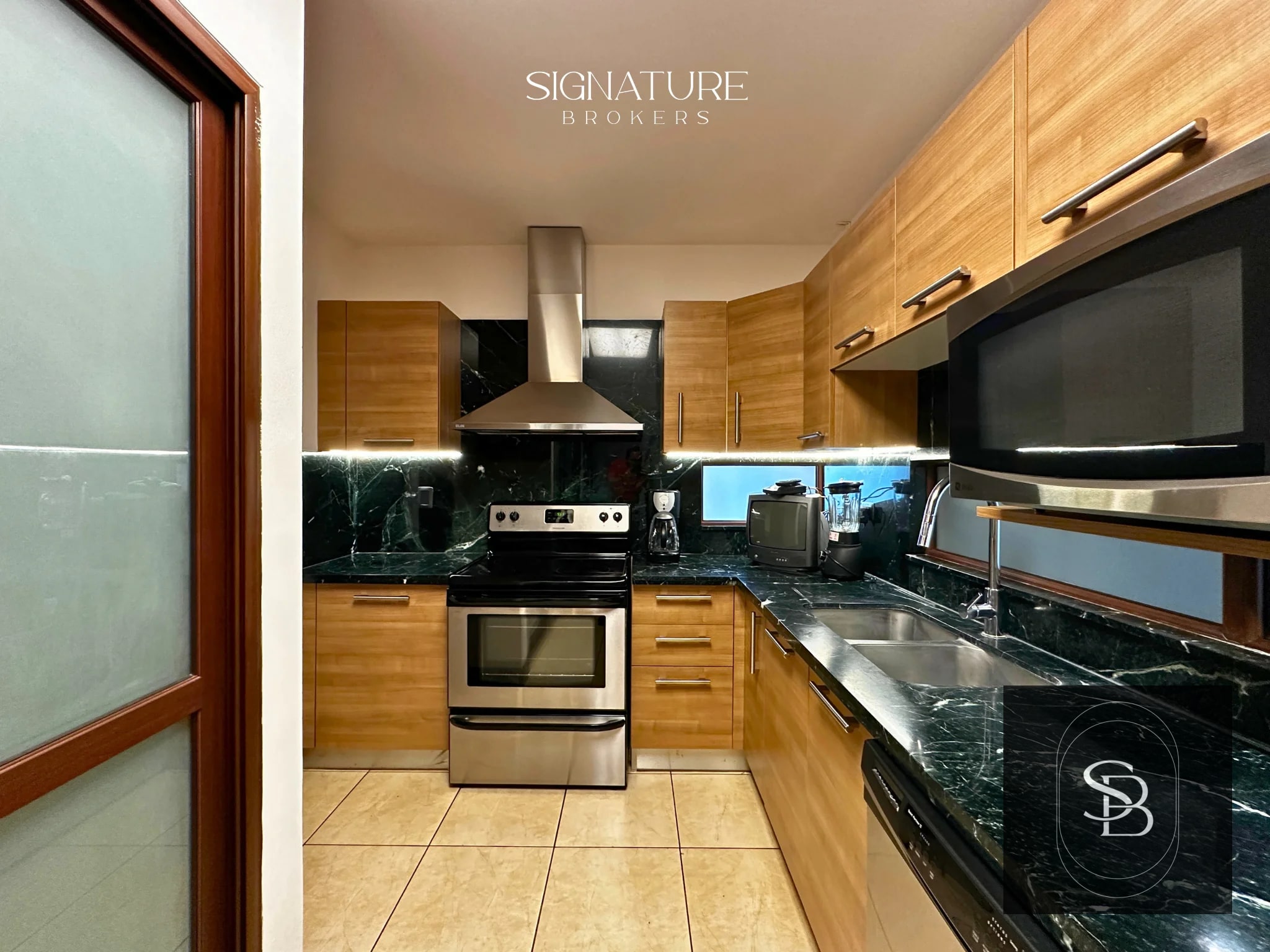 Apartamento amuebaldo en Renta - Santa Maria Z.10 - 4