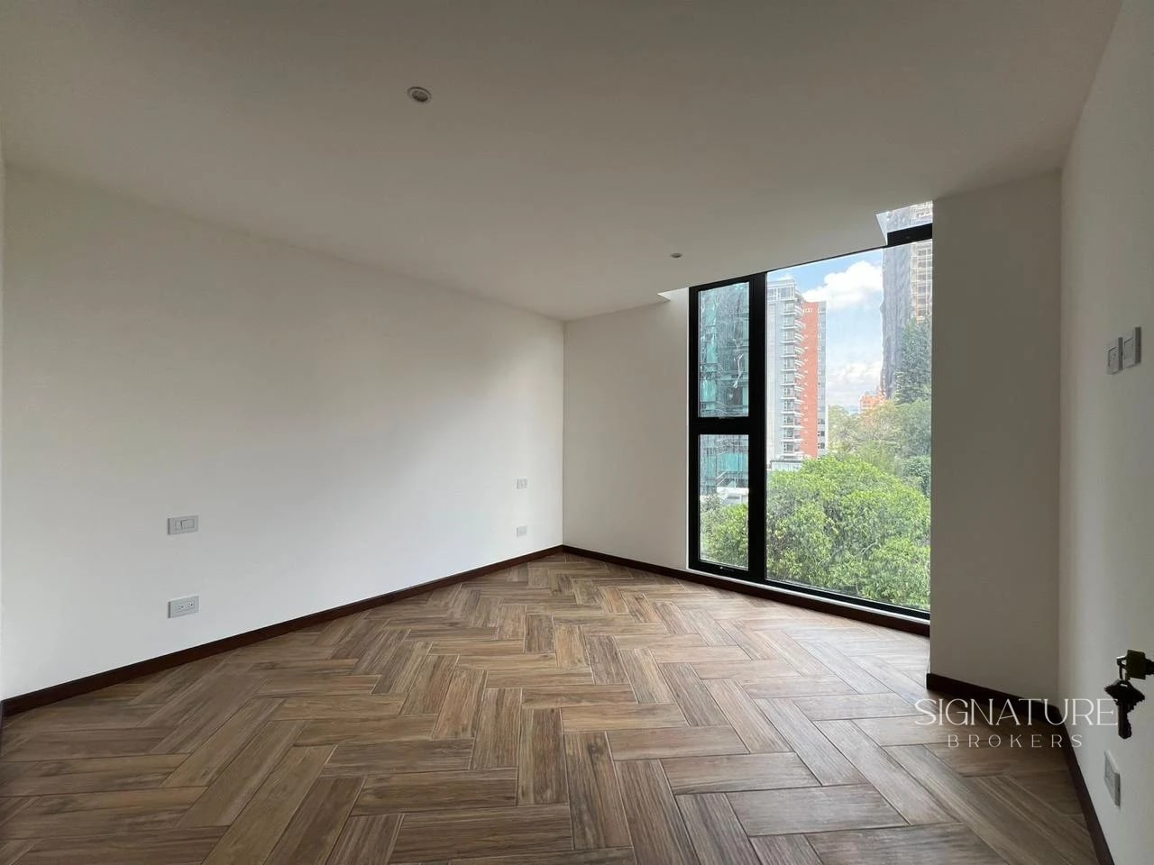 Apartamento en Renta zona 10 — Apartamento en Alquiler en Zona 10, Guatemala, Ciudad — foto 3 de 12