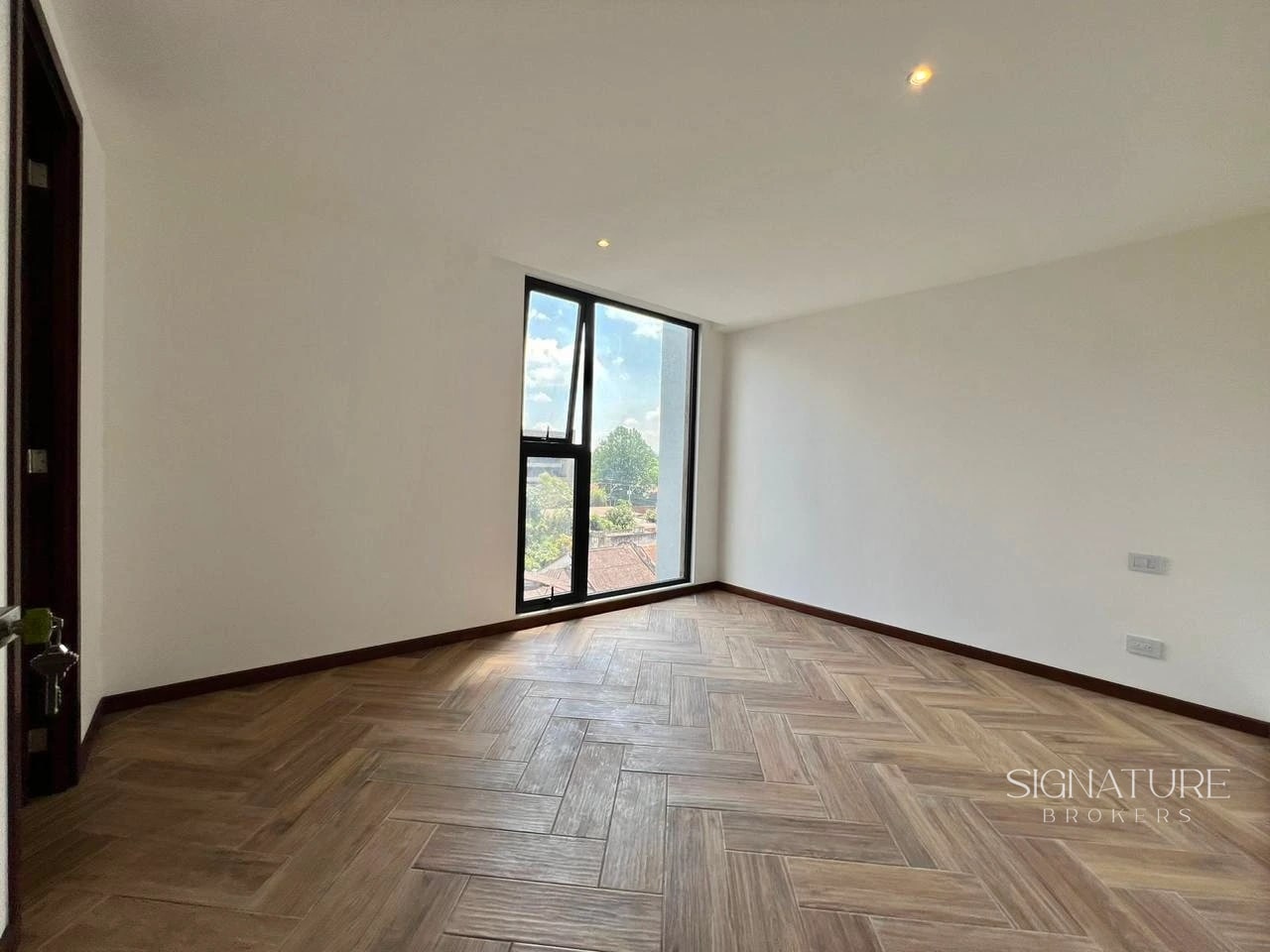 Apartamento en Renta zona 10 — Apartamento en Alquiler en Zona 10, Guatemala, Ciudad — foto 6 de 12