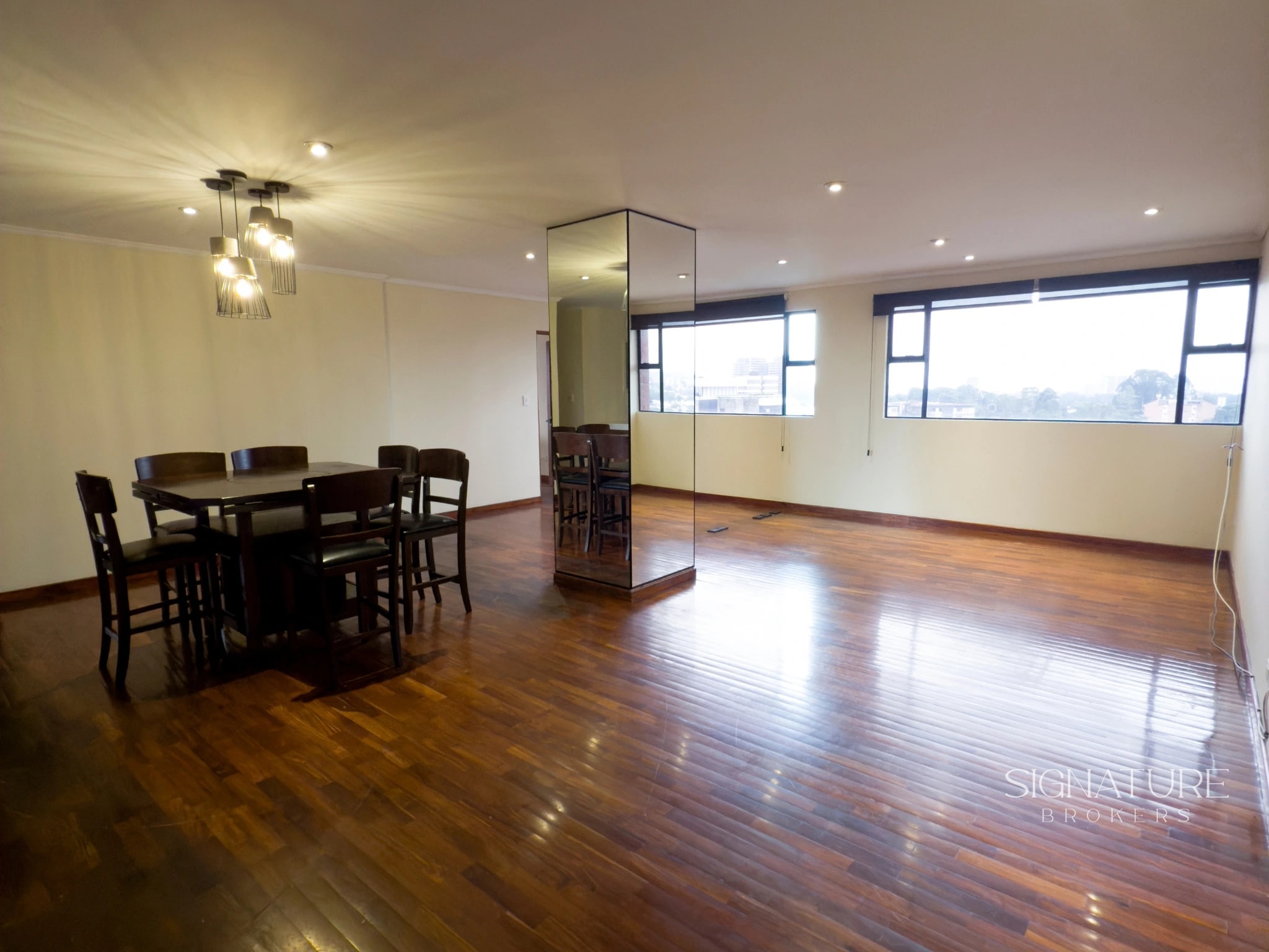 Apartamento en venta - Real de la Villa, zona 10 — Apartamento en Venta en Real de la Villa, Zona 10, Guatemala, Ciudad — foto 2 de 9