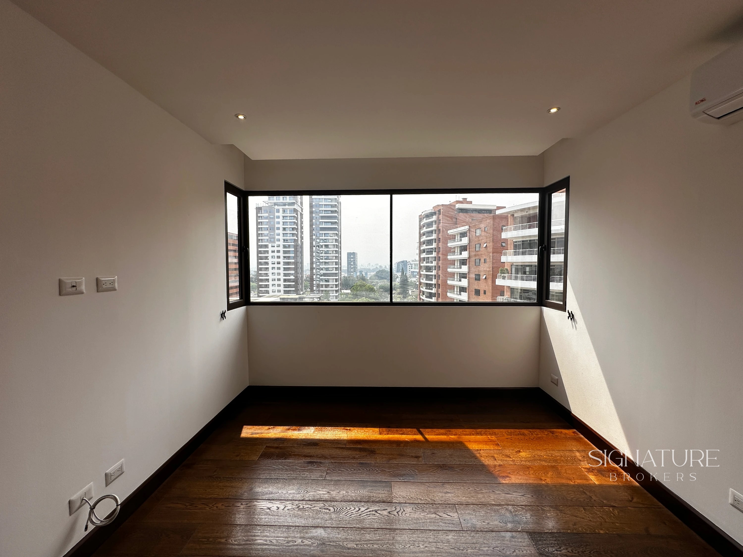 Apartamento en Venta - Tiffany 5ta zona 14 — Apartamento en Venta en Tiffany 5ta Avenida, Zona 14, Guatemala, Ciudad — foto 5 de 9