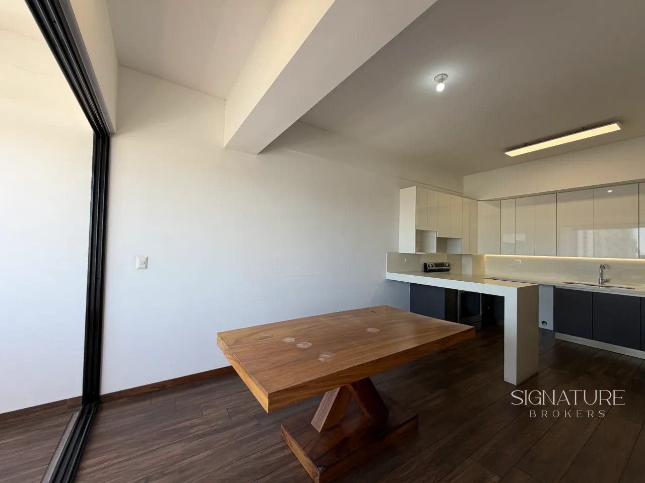 Apartamento en Venta - Casa Acueducto Z. 10 — Apartamento en Venta en Casa Acueducto, Zona 10, Guatemala, Ciudad — foto 2 de 13